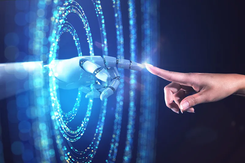 机器人不再“冷冰冰”：通信技术如何赋予A