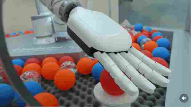 米兰冬奥村AI徽章交换站引爆全球互动热潮(图4) 米兰冬奥村AI徽章交换站引爆全球互动热潮(图4)