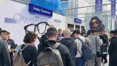 AI眼镜全球发布引关注,全能助手与海外巨头正面对决|新品解析(图1) AI眼镜全球发布引关注,全能助手与海外巨头正面对决|新品解析(图1)